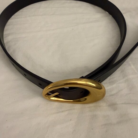 Aritzia Perennial Solid Brass Leather Belt (Black/Gold) - Picture 4 of 6